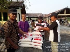 Penjualan Beras TTI Gabungan Kelompok Tani (GAPOKTAN) Desa Plembutan