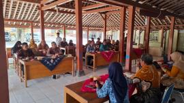 Pembinaan Pamong Kalurahan Plembutan Tingkatkan Kapasitas dan Kualitas Pelayanan